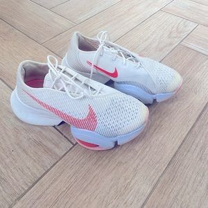Women’s Nike sneakers